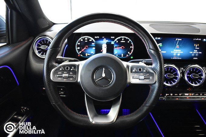 MERCEDES-BENZ GLB 200 d Automatic Premium